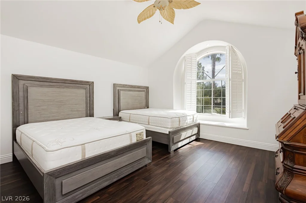 32 Princeville, Las Vegas, NV 89113