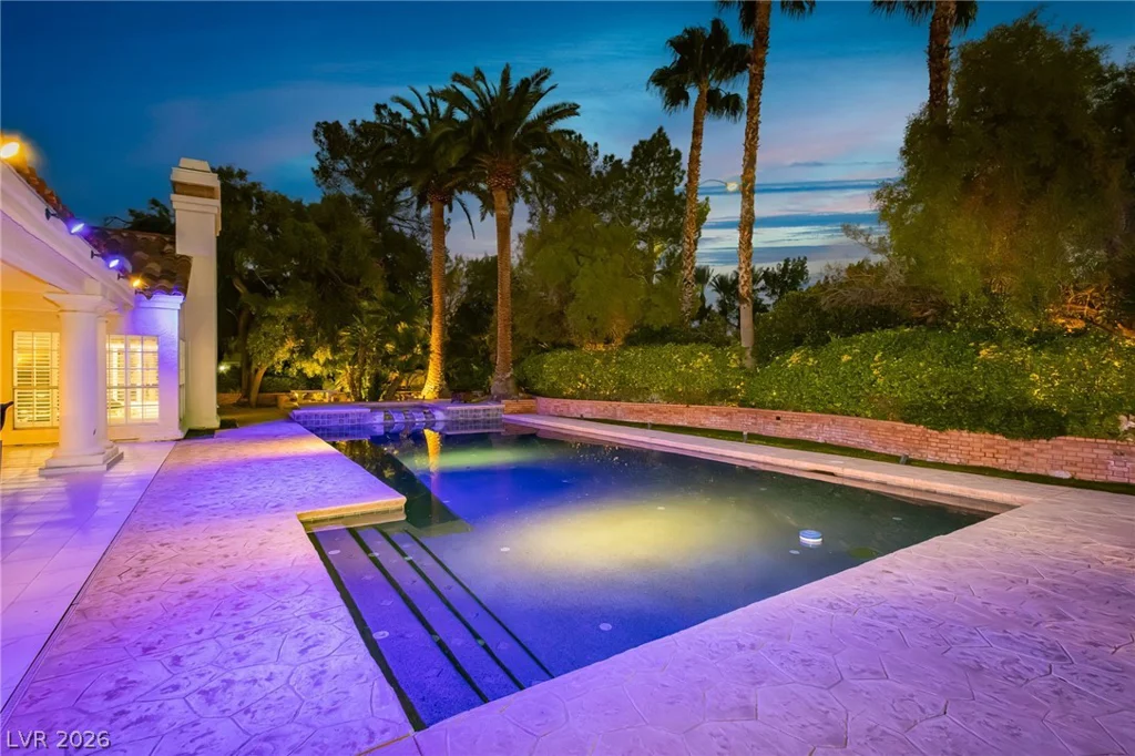 32 Princeville, Las Vegas, NV 89113