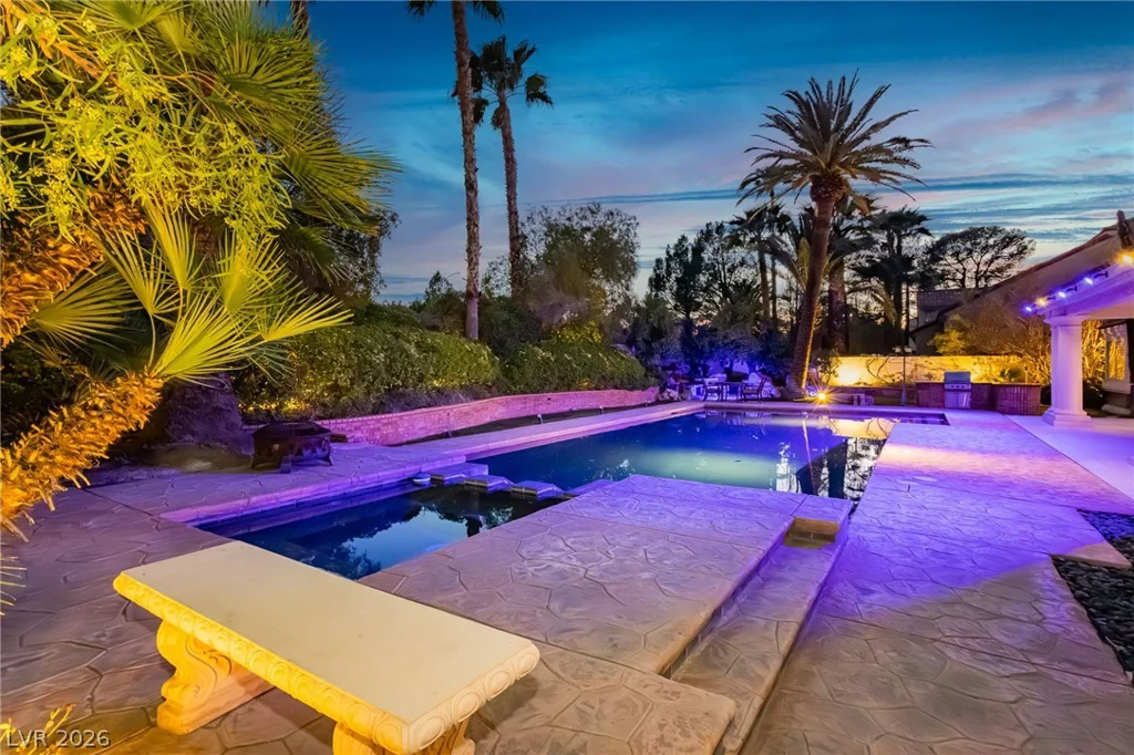 32 Princeville, Las Vegas, NV 89113
