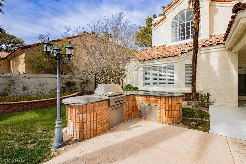 32 Princeville, Las Vegas, NV 89113