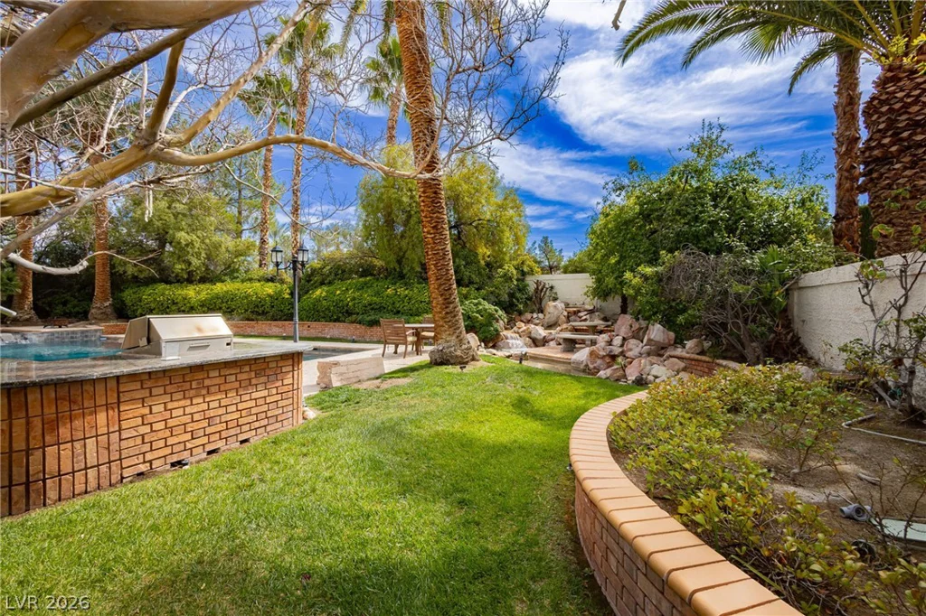 32 Princeville, Las Vegas, NV 89113