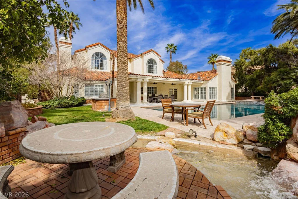 32 Princeville, Las Vegas, NV 89113