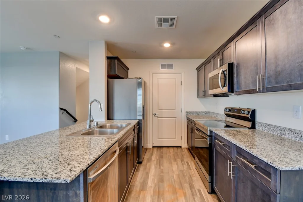 7030 Spicy Merlot, North Las Vegas, NV 89086