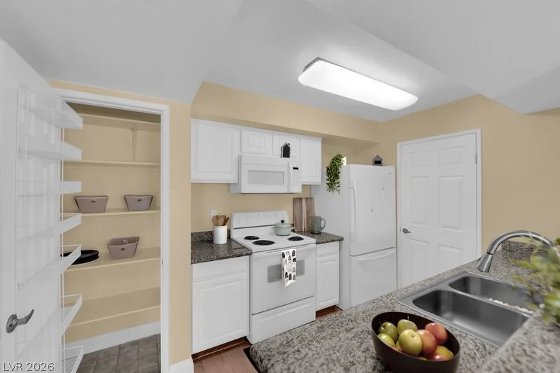 6800 Lake Mead, Las Vegas, NV 89156