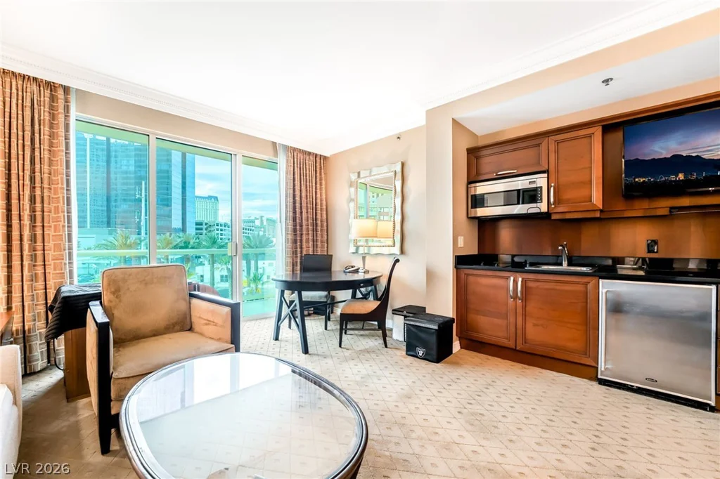125 Harmon, Las Vegas, NV 89109