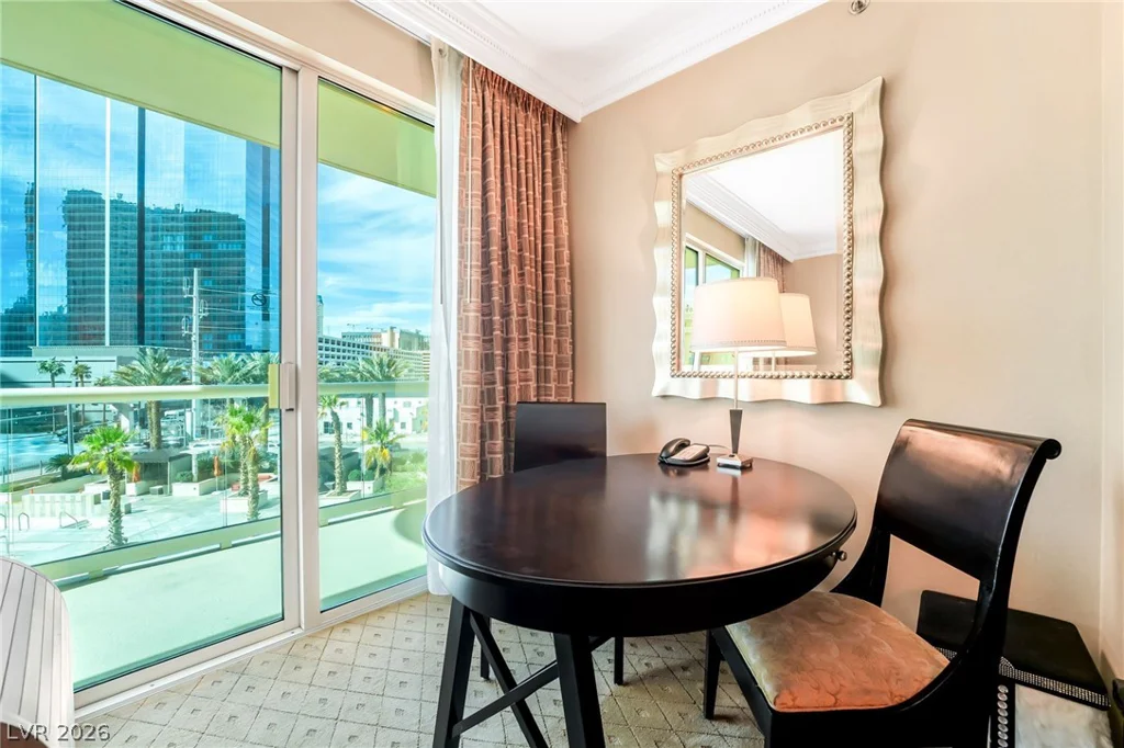 125 Harmon, Las Vegas, NV 89109