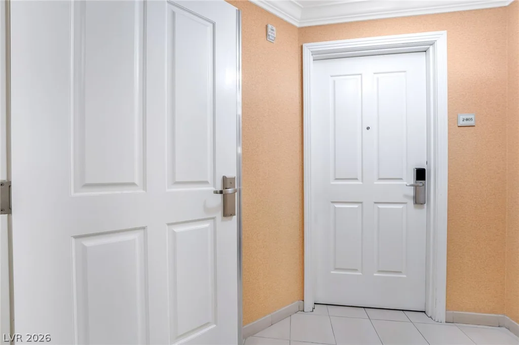125 Harmon, Las Vegas, NV 89109