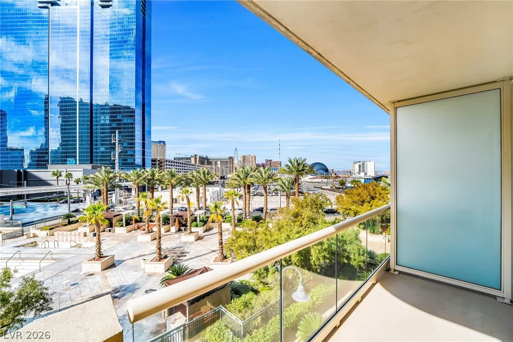 125 Harmon, Las Vegas, NV 89109