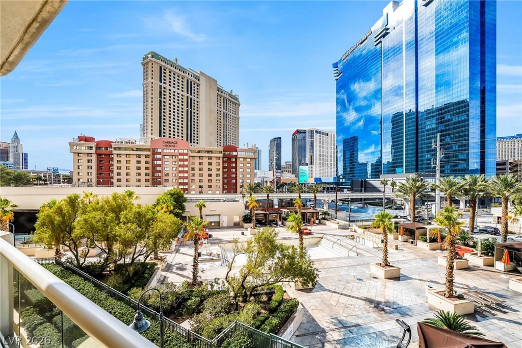 125 Harmon, Las Vegas, NV 89109
