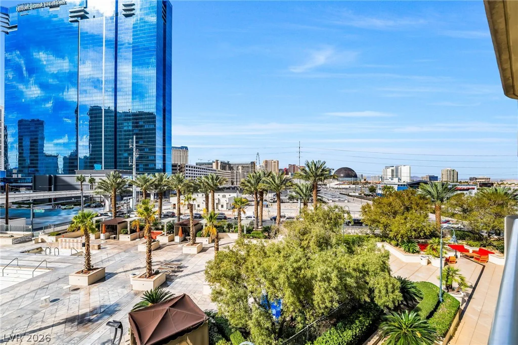125 Harmon, Las Vegas, NV 89109