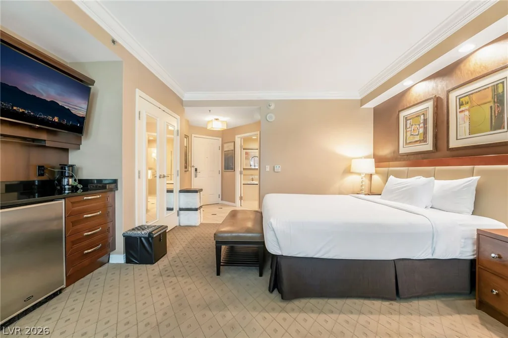 125 Harmon, Las Vegas, NV 89109