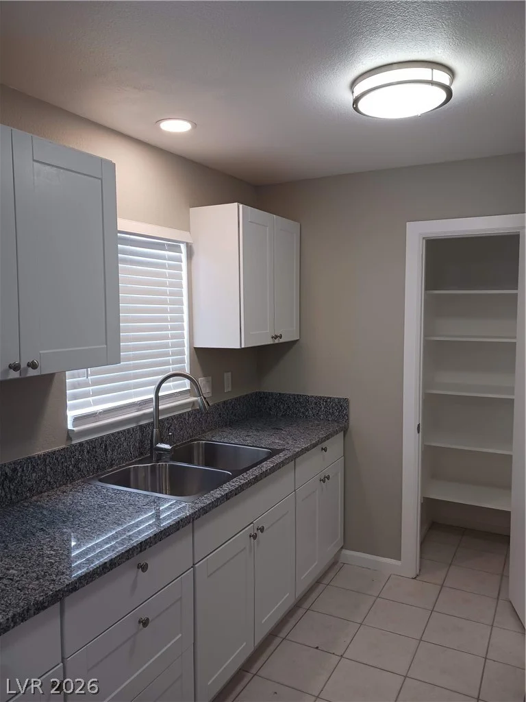 3653 Lone Oak, Las Vegas, NV 89115