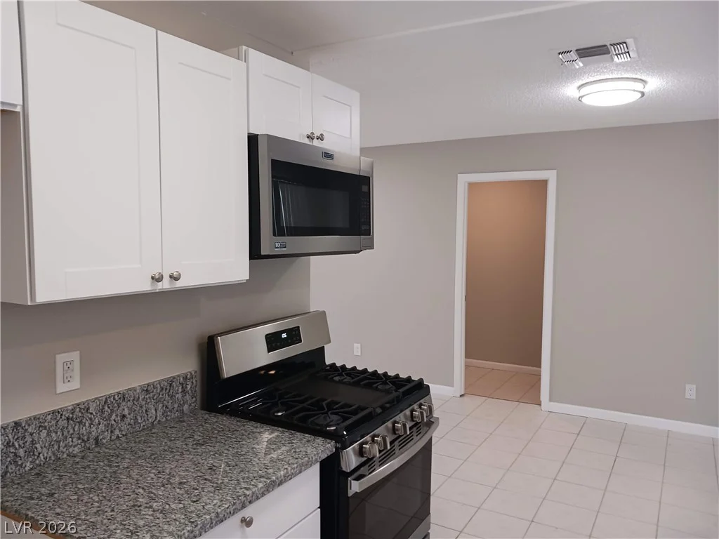 3653 Lone Oak, Las Vegas, NV 89115