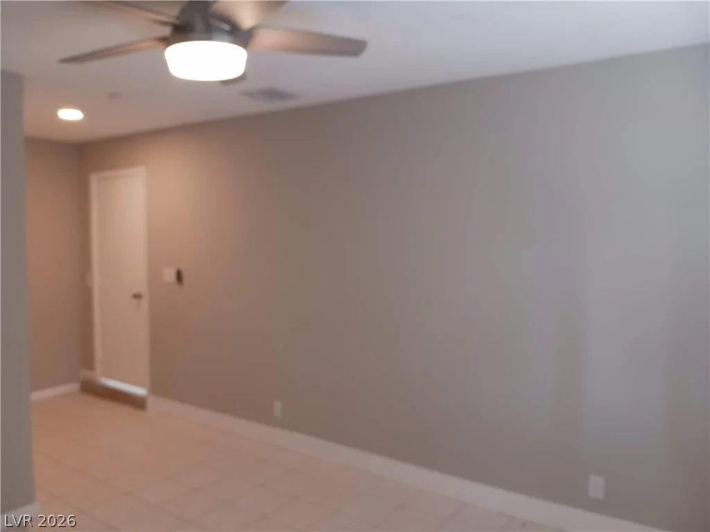 3653 Lone Oak, Las Vegas, NV 89115