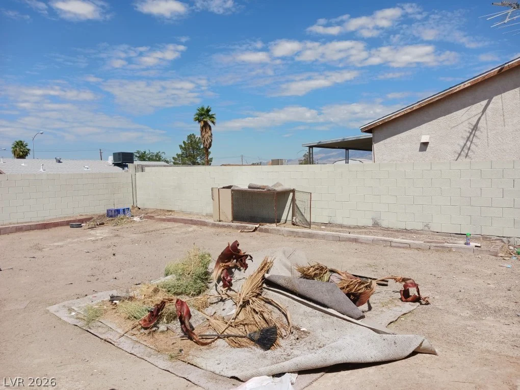 3653 Lone Oak, Las Vegas, NV 89115