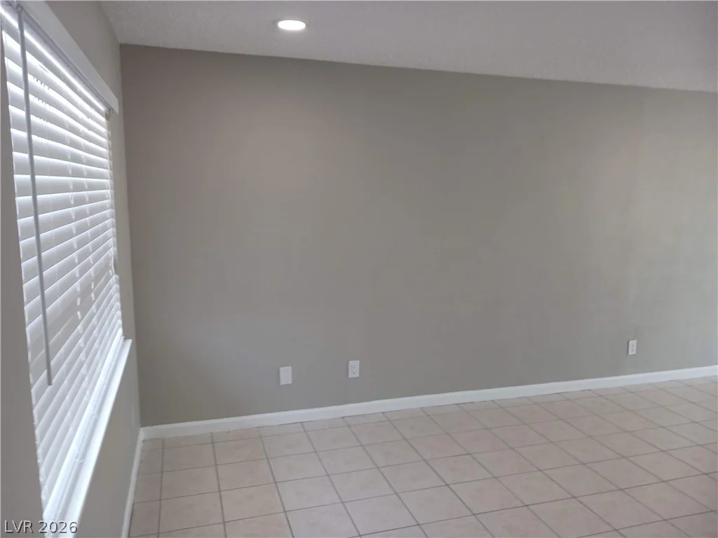 3653 Lone Oak, Las Vegas, NV 89115