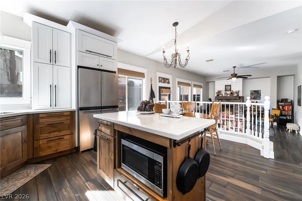8943 Shale Valley, Las Vegas, NV 89123