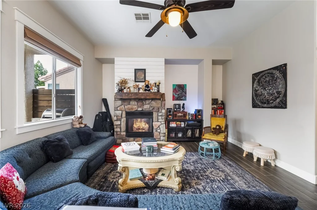 8943 Shale Valley, Las Vegas, NV 89123