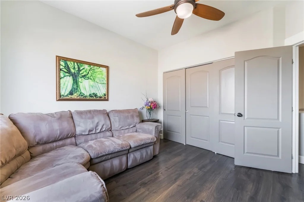 8943 Shale Valley, Las Vegas, NV 89123