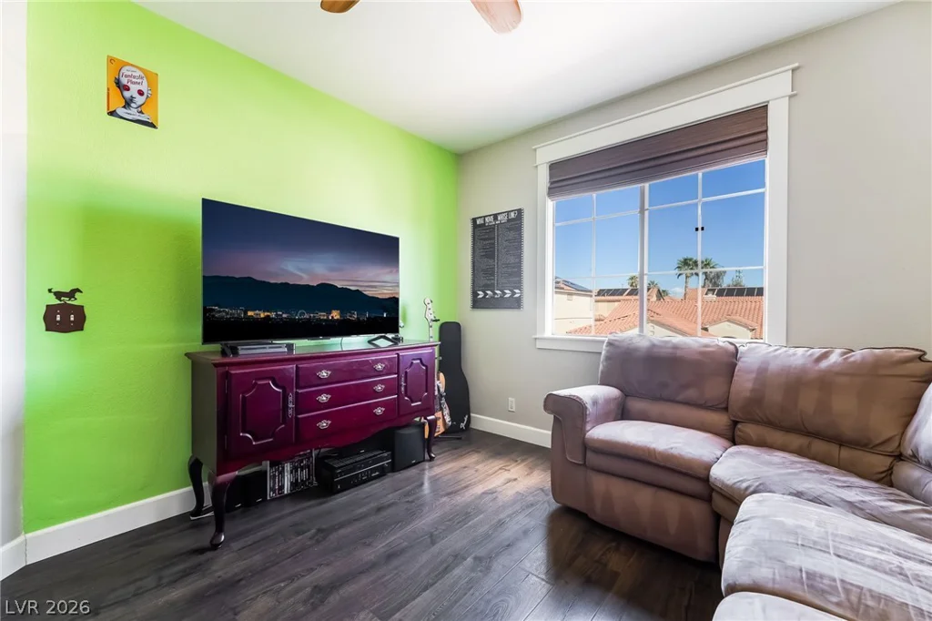 8943 Shale Valley, Las Vegas, NV 89123
