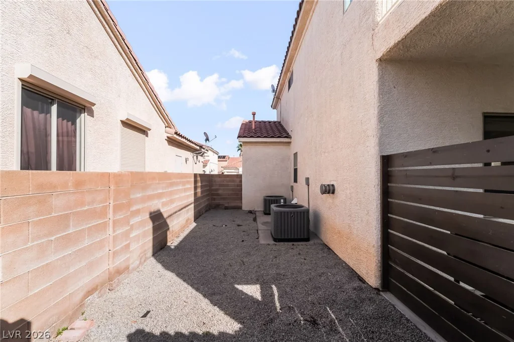 8943 Shale Valley, Las Vegas, NV 89123