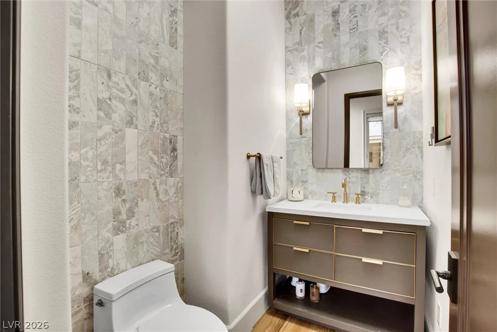 2007 Cherry Creek, Las Vegas, NV 89135