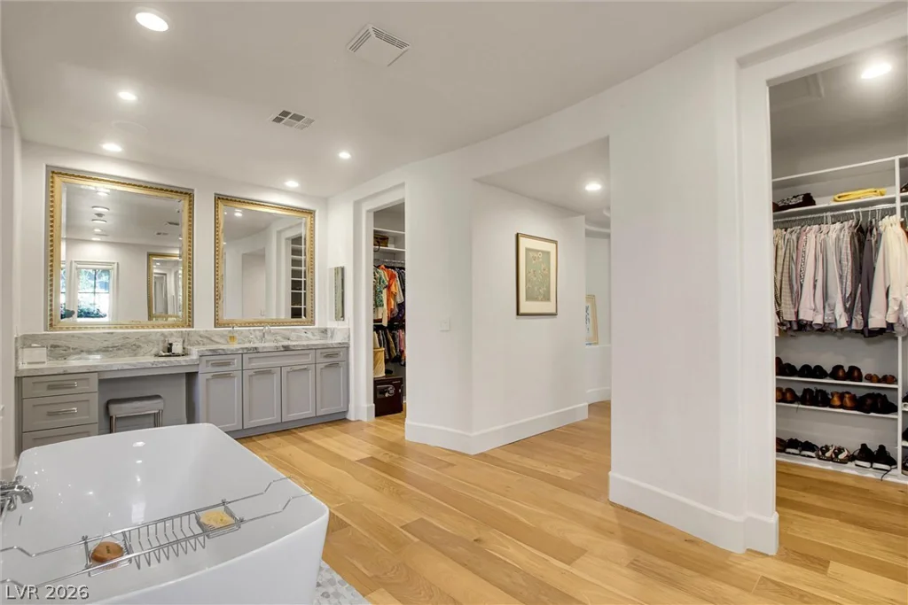 2007 Cherry Creek, Las Vegas, NV 89135