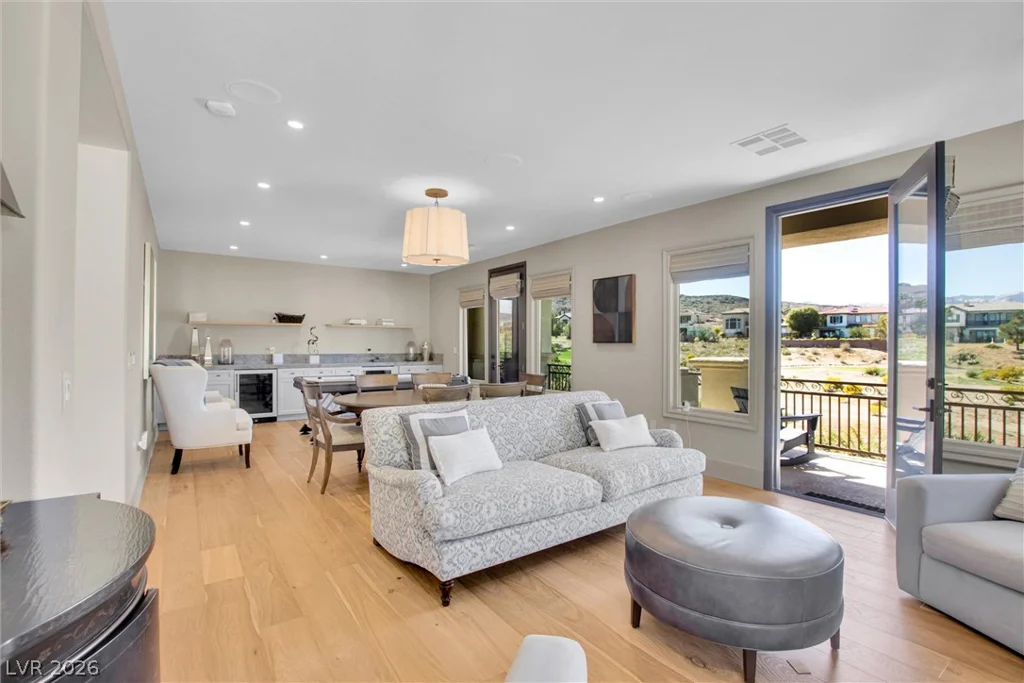 2007 Cherry Creek, Las Vegas, NV 89135