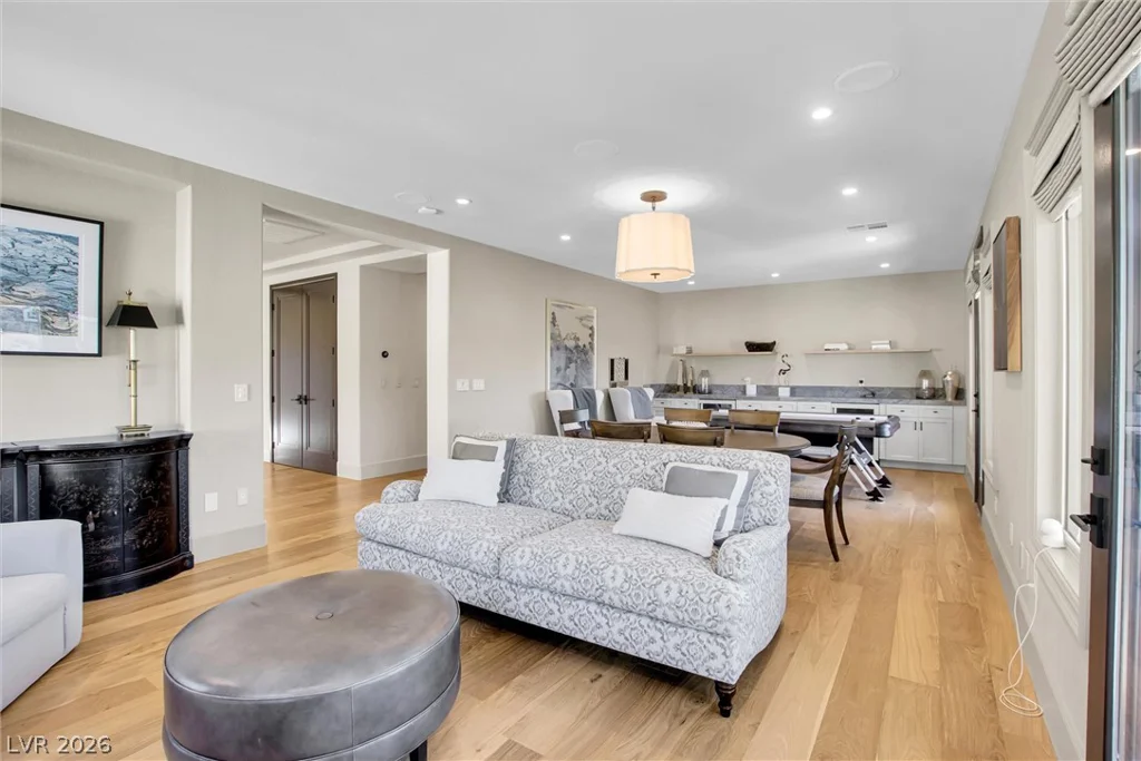 2007 Cherry Creek, Las Vegas, NV 89135