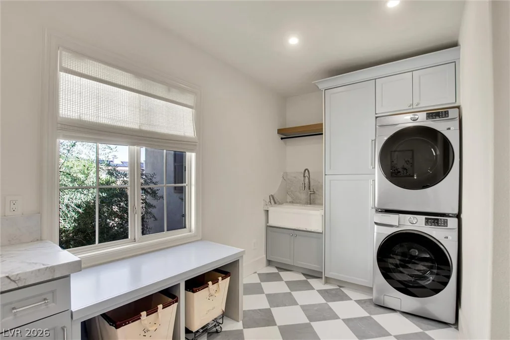 2007 Cherry Creek, Las Vegas, NV 89135
