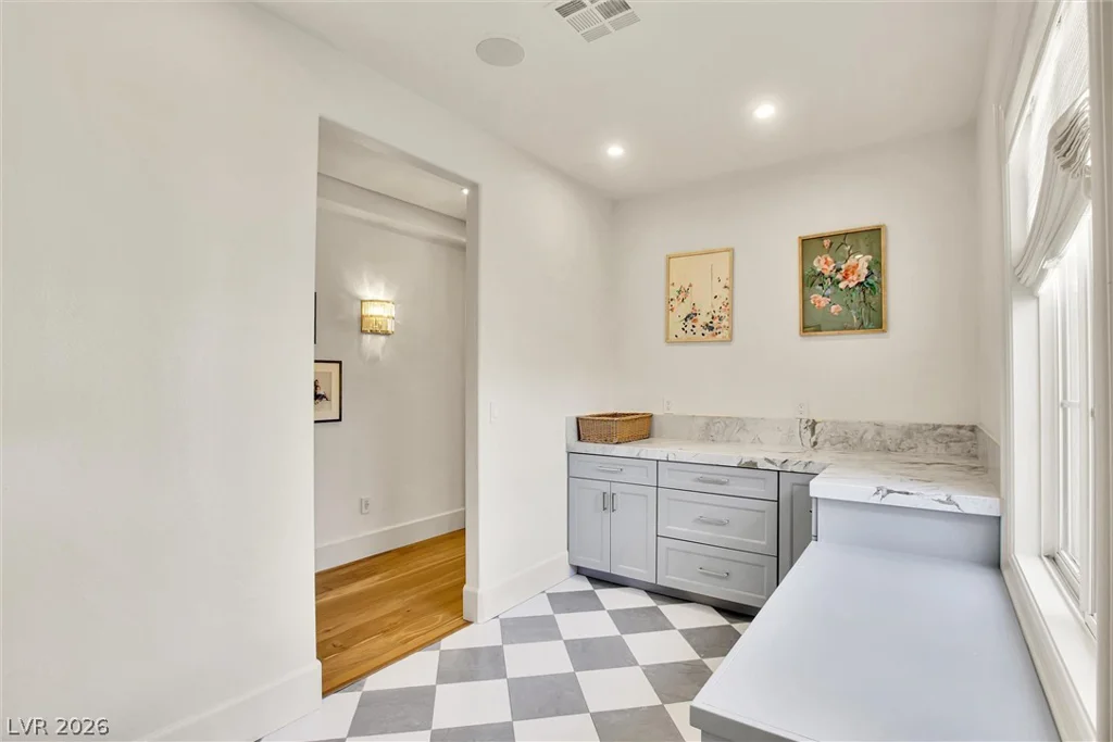 2007 Cherry Creek, Las Vegas, NV 89135