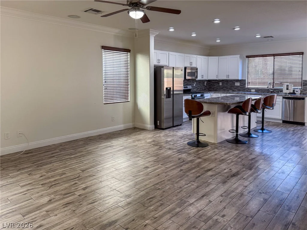 9156 Weeping Hollow, Las Vegas, NV 89178