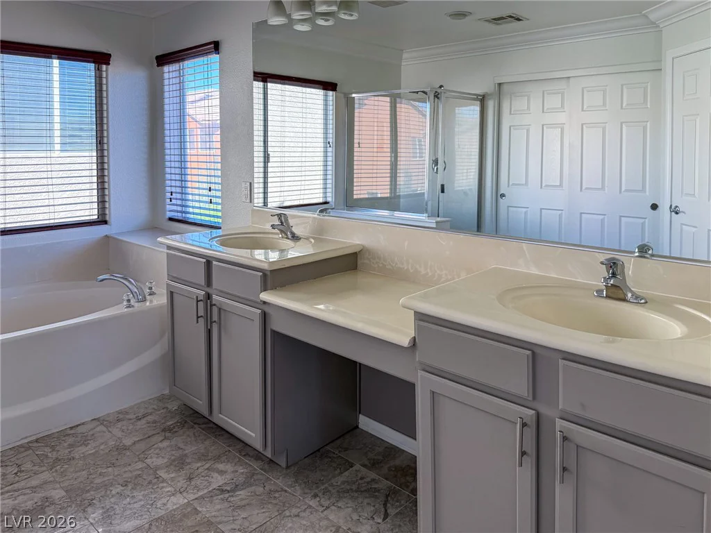 9156 Weeping Hollow, Las Vegas, NV 89178