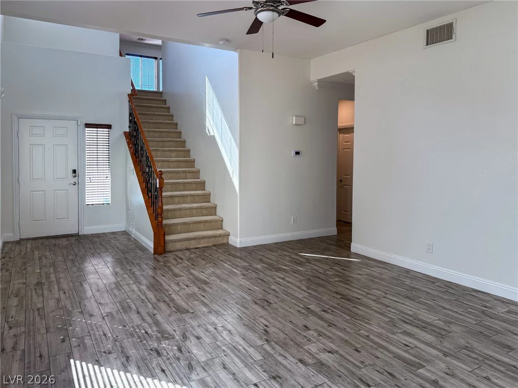 9156 Weeping Hollow, Las Vegas, NV 89178