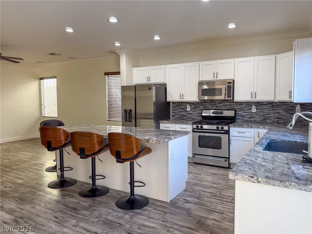 9156 Weeping Hollow, Las Vegas, NV 89178