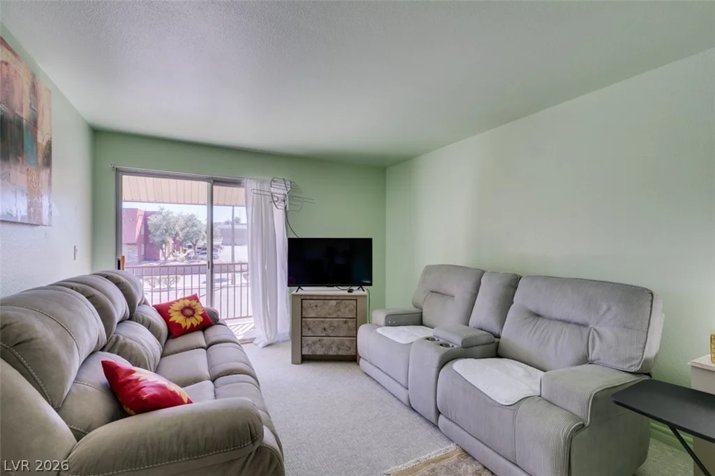 5060 Indian River, Las Vegas, NV 89103