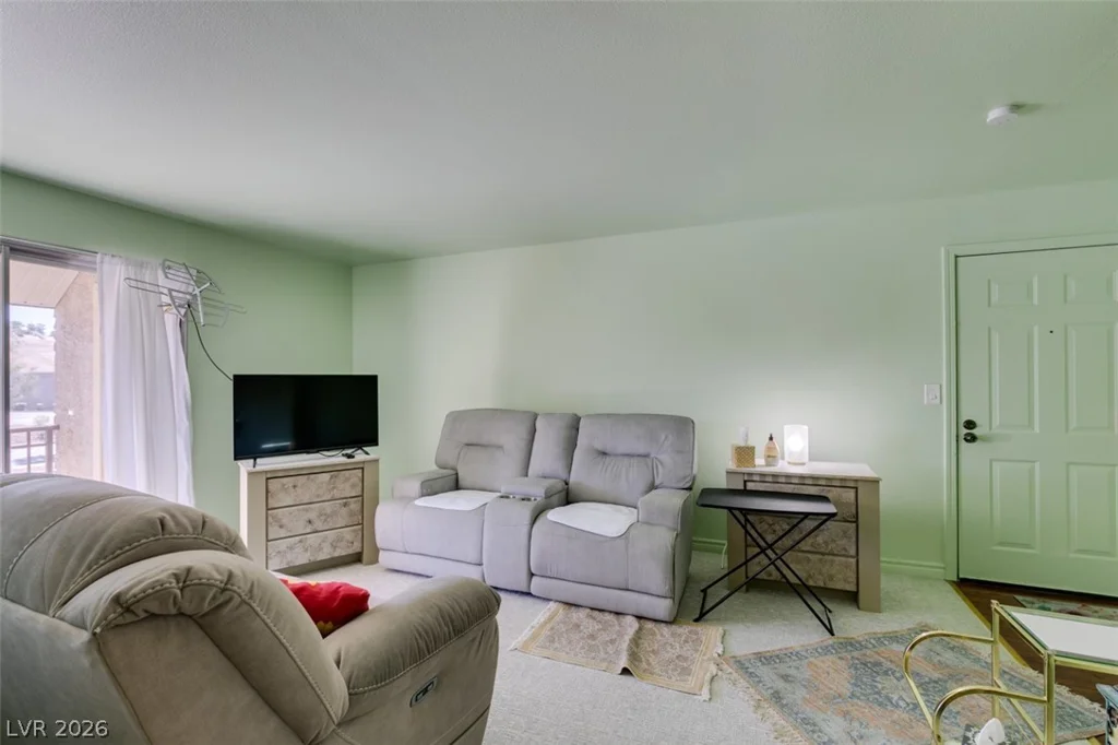 5060 Indian River, Las Vegas, NV 89103