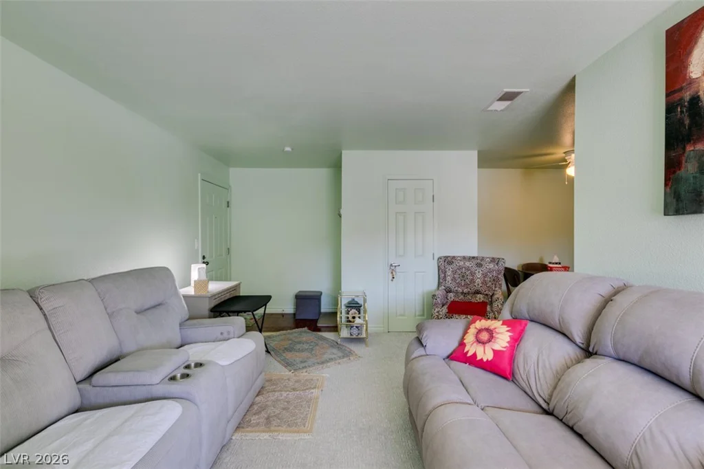 5060 Indian River, Las Vegas, NV 89103