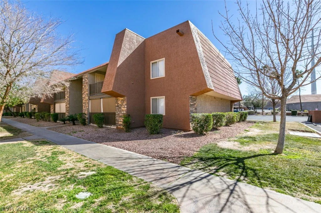 5060 Indian River, Las Vegas, NV 89103