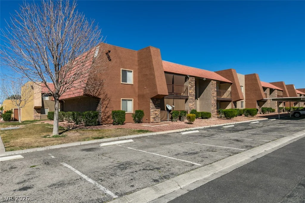 5060 Indian River, Las Vegas, NV 89103