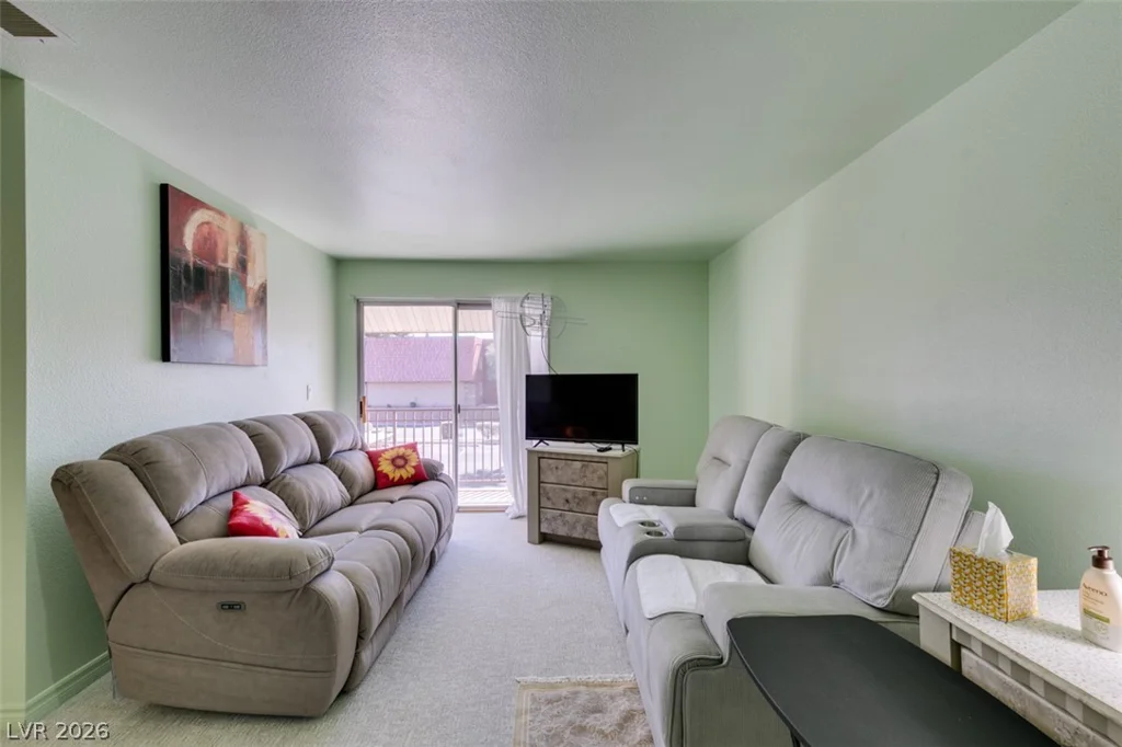 5060 Indian River, Las Vegas, NV 89103