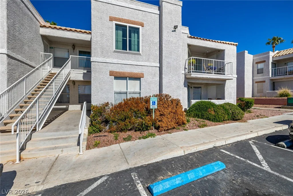 6800 Lake Mead, Las Vegas, NV 89156