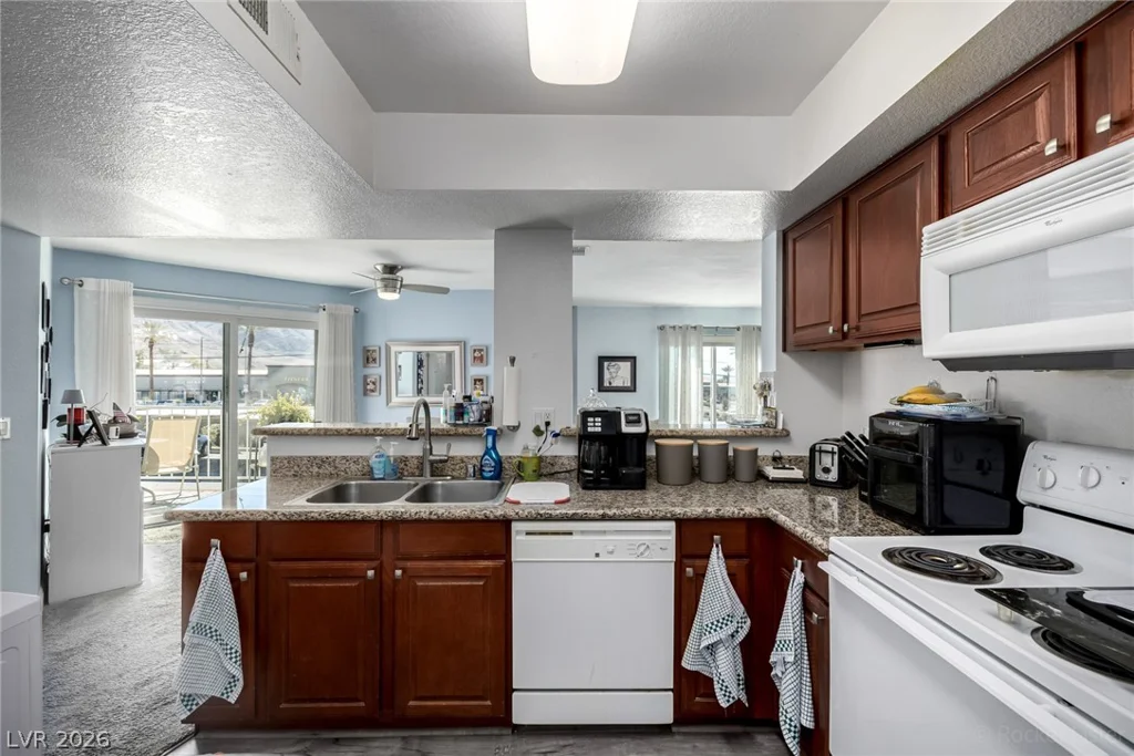 6800 Lake Mead, Las Vegas, NV 89156