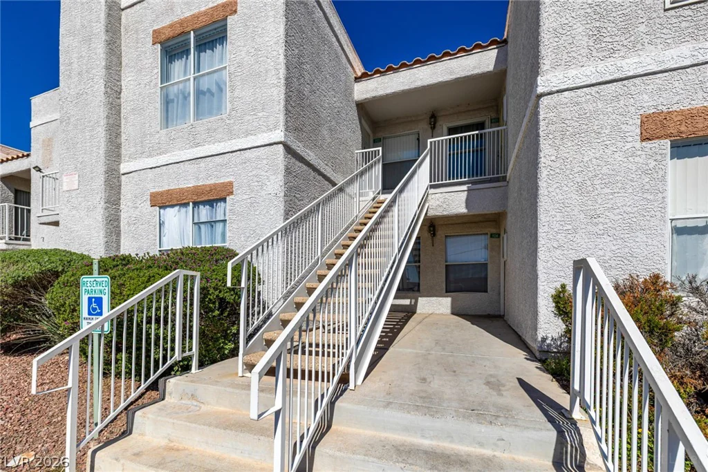 6800 Lake Mead, Las Vegas, NV 89156