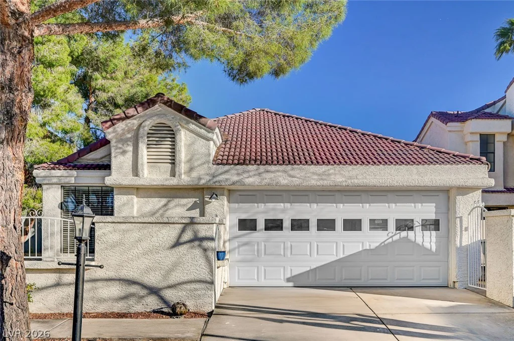 5256 Crooked Valley, Las Vegas, NV 89149