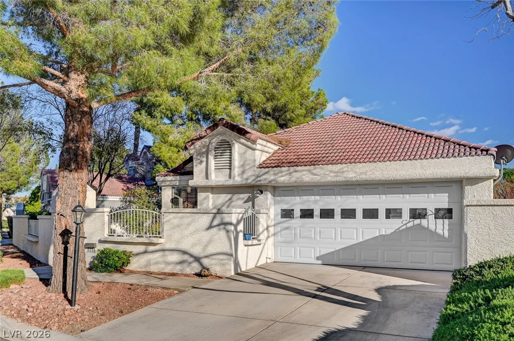 5256 Crooked Valley, Las Vegas, NV 89149