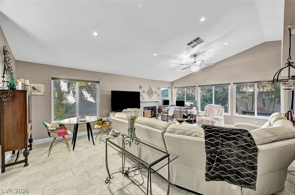 5256 Crooked Valley, Las Vegas, NV 89149
