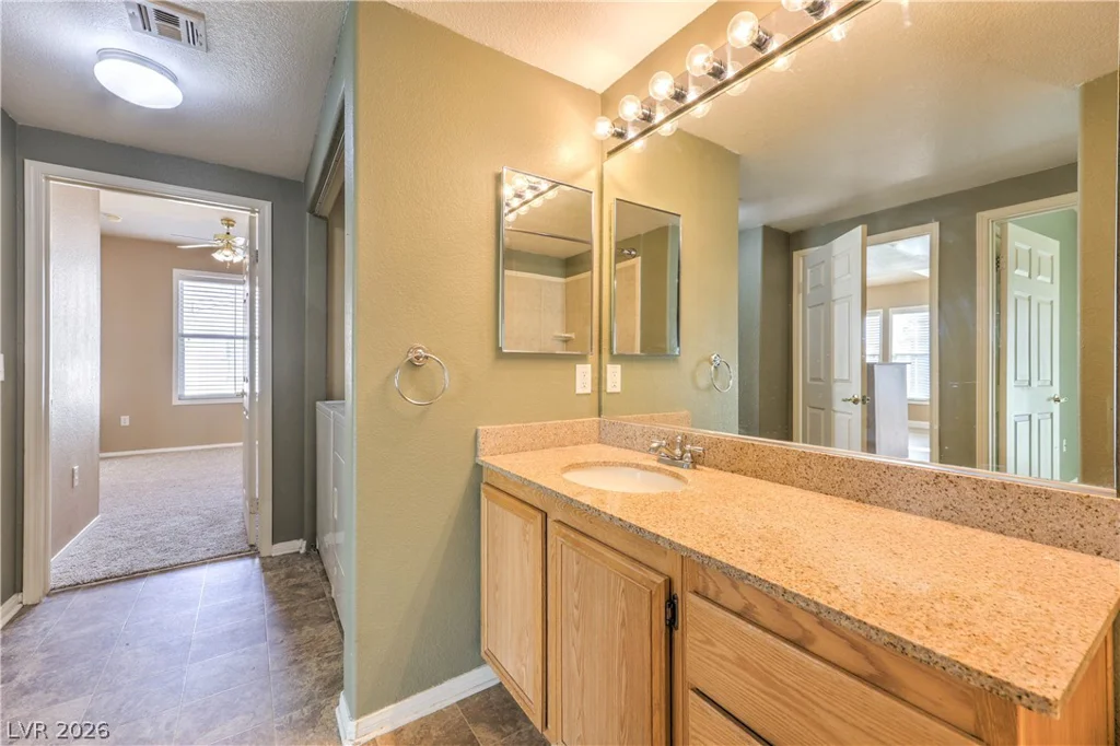10550 Alexander, Las Vegas, NV 89129