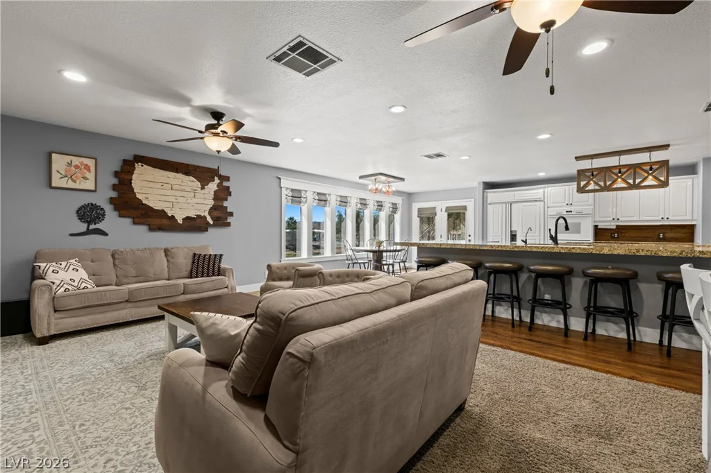 4240 Mills, Logandale, NV 89021