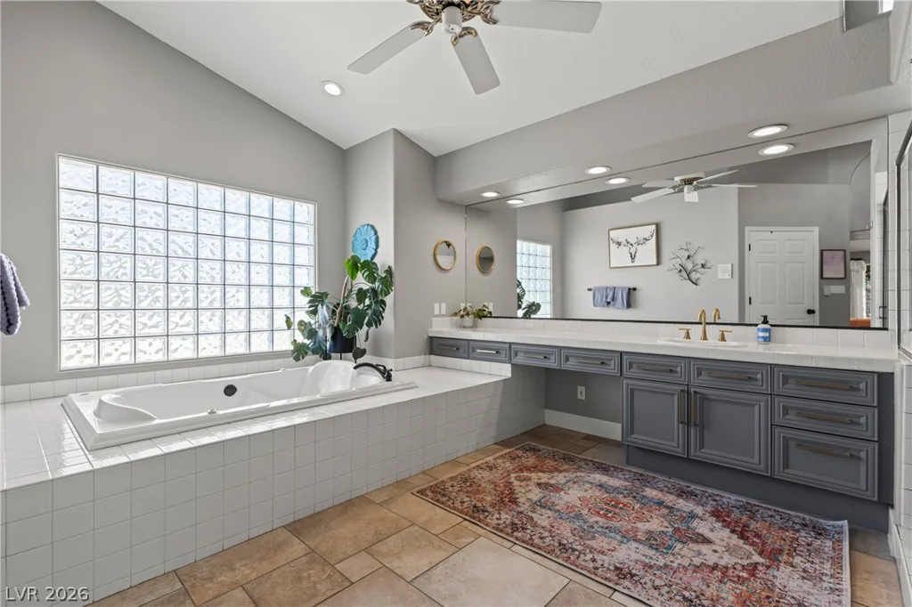 4240 Mills, Logandale, NV 89021